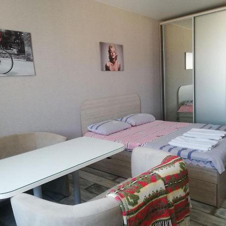 Hotel Obolonsky Kijów Zewnętrze zdjęcie